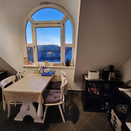 One Private Room Available In A Two Room Apartment In Tegel, Берлин Екстериор снимка